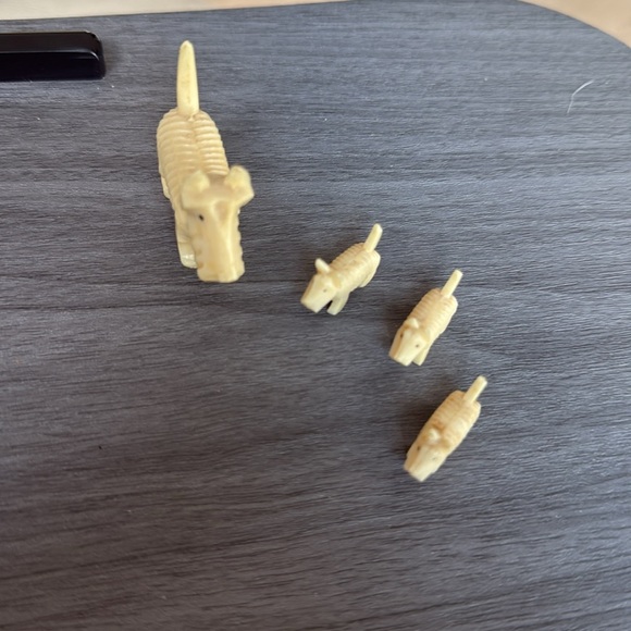 Set of Four Westie Scotty Dog Figurines - Picture 3 of 4